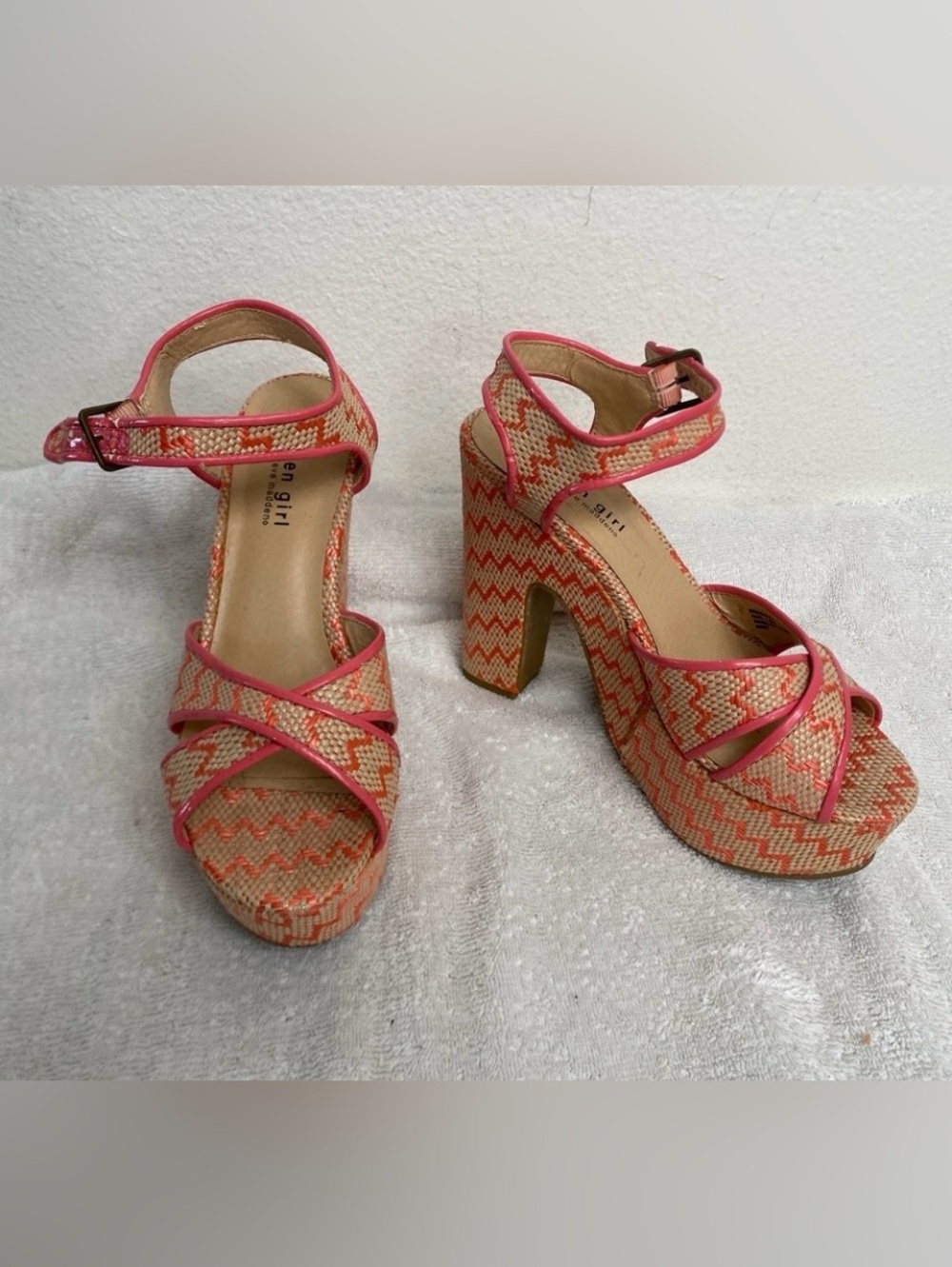 Madden Girl Tan Bright Pink Rattan Strappy Platform Chunky Heel Sandals Size 7.5